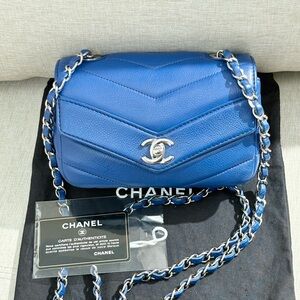 CHANEL Blue Caviar Chevron Mini Rectangular SHW